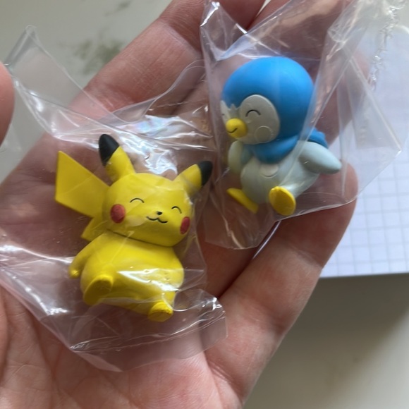 New gatchapon - Pokemon Pikachu and Piplup small figures - Picture 2 of 2